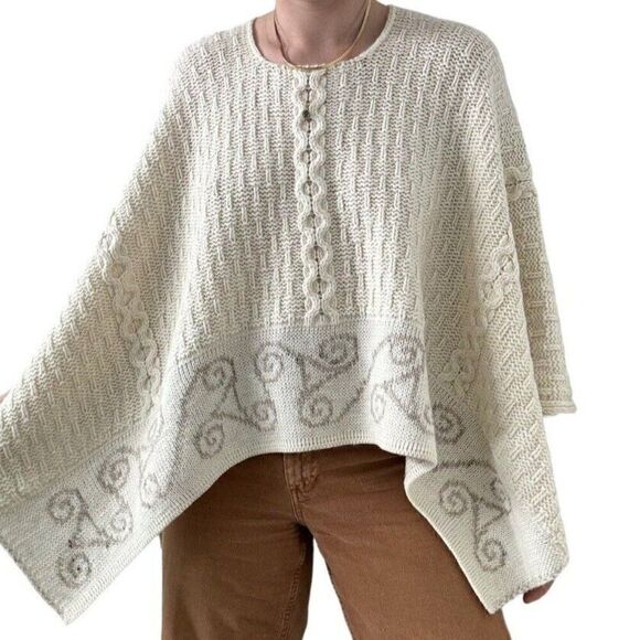 Connemara Knitwear White Merino Wool Celtic Irish Fisherman Cape Poncho - Picture 9 of 9